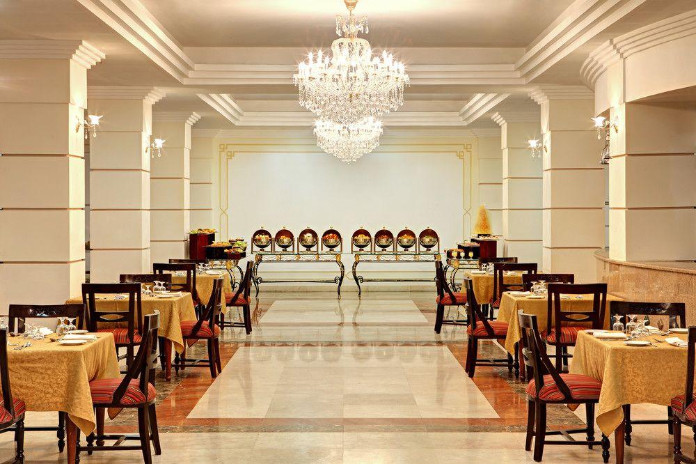 Le Meridien Medina Exterior photo The restaurant