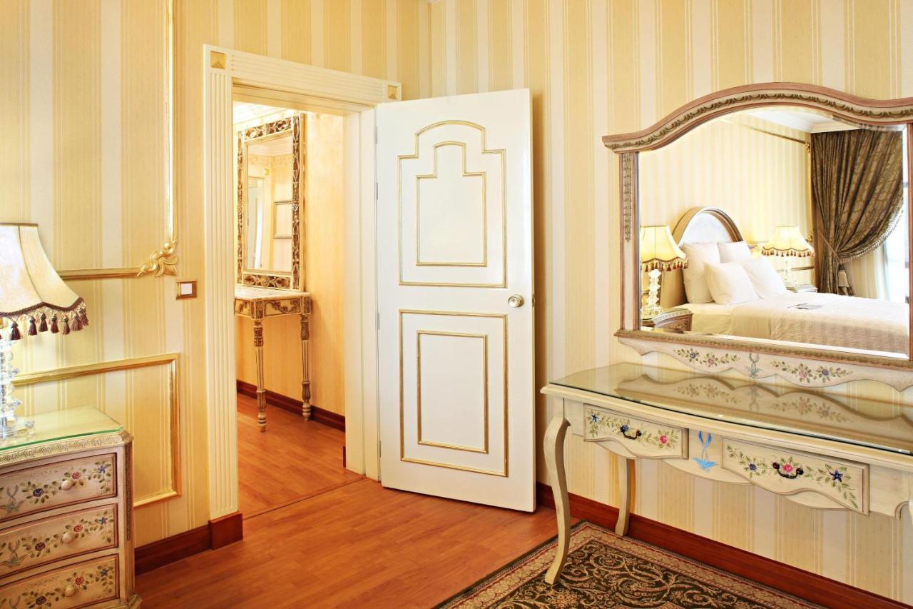 Le Meridien Medina Exterior photo Interior door