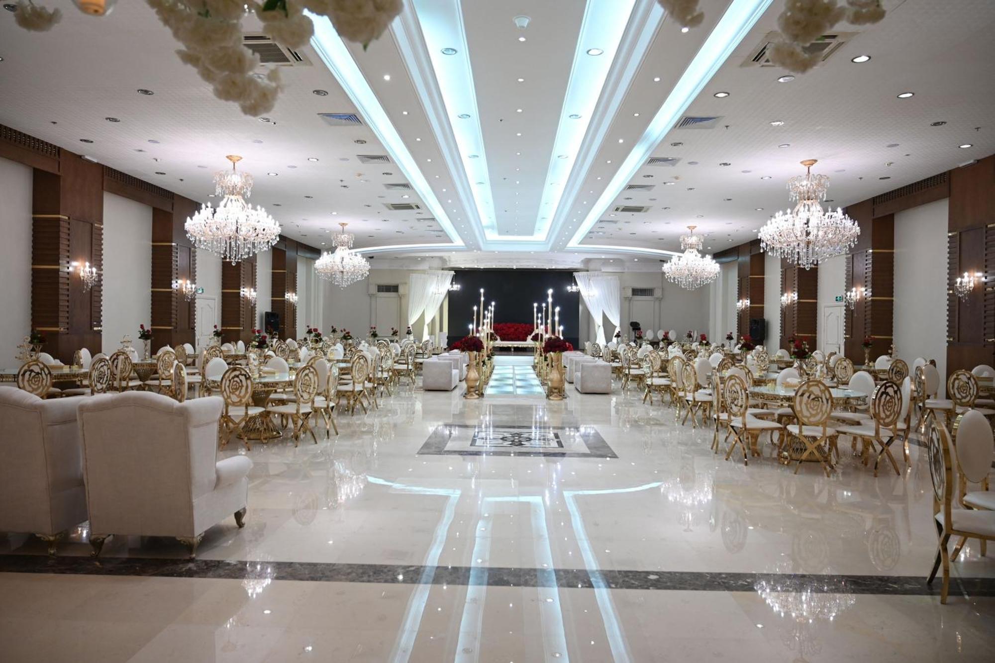Le Meridien Medina Exterior photo A wedding hall in Cairo, Egypt