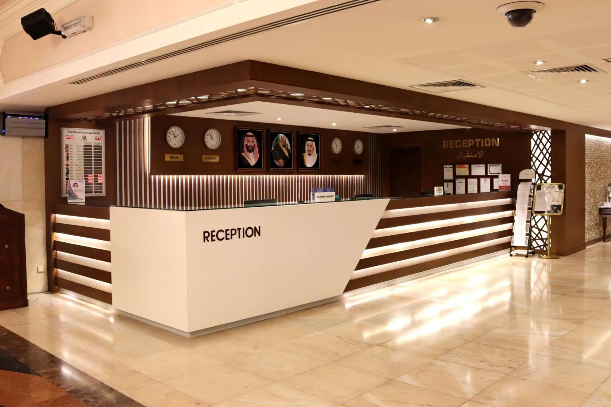 Le Meridien Medina Exterior photo Reception desk